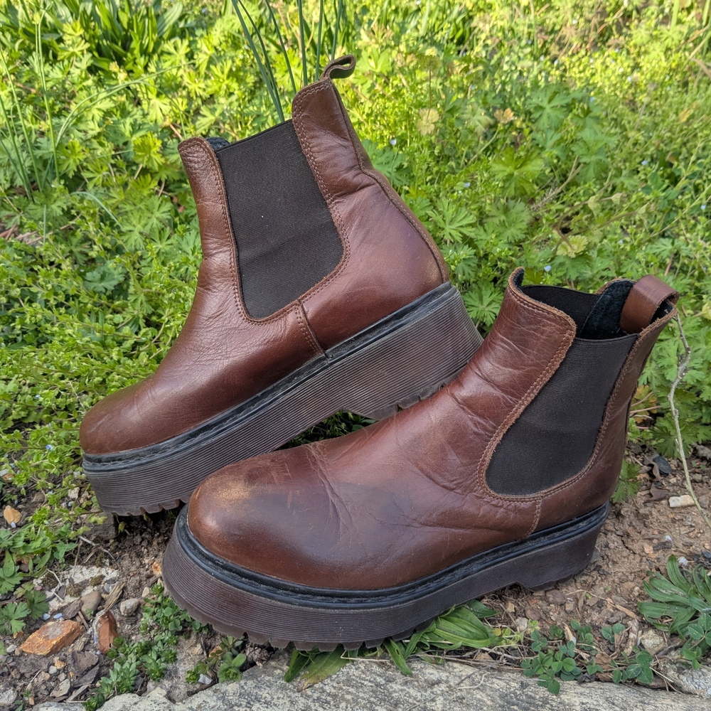 Brown Leather Chelsea Boots